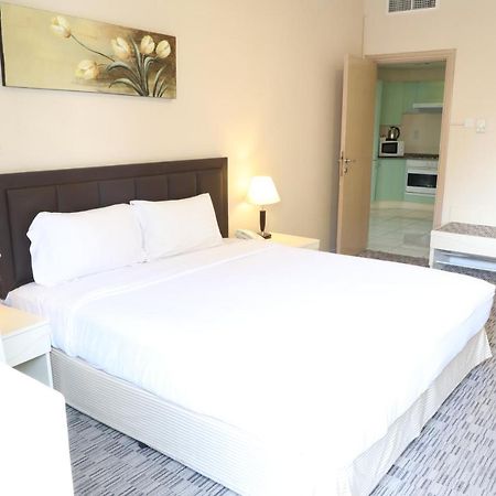 Wescott Pearl Hotel Apartments Dubai Exteriör bild