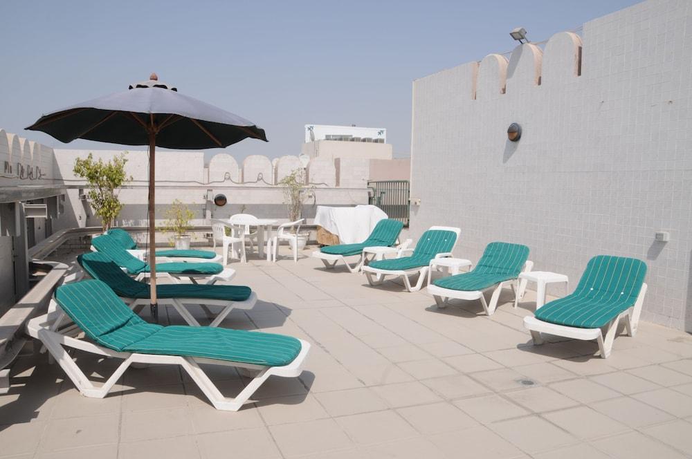 Wescott Pearl Hotel Apartments Dubai Exteriör bild