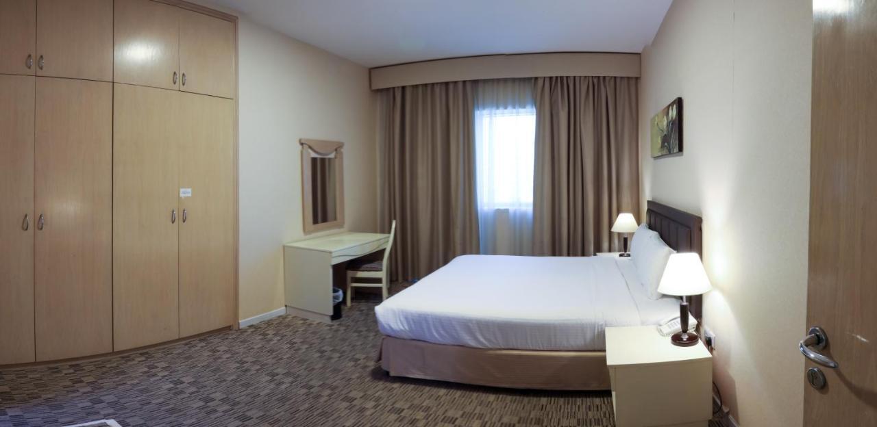 Wescott Pearl Hotel Apartments Dubai Exteriör bild