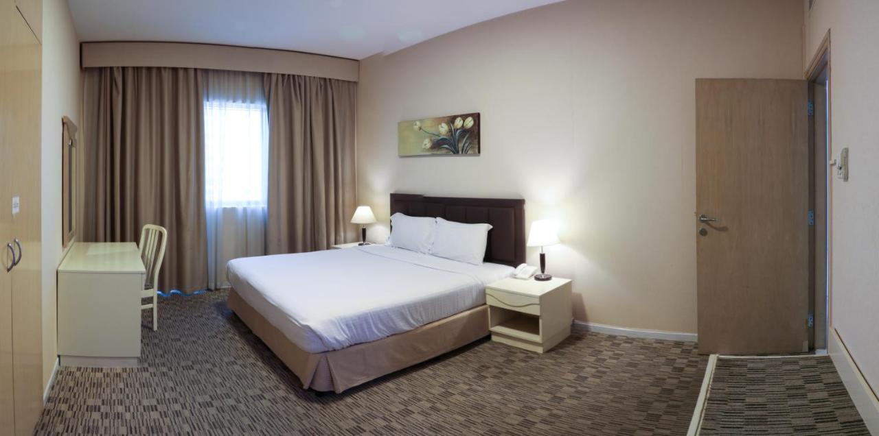 Wescott Pearl Hotel Apartments Dubai Exteriör bild