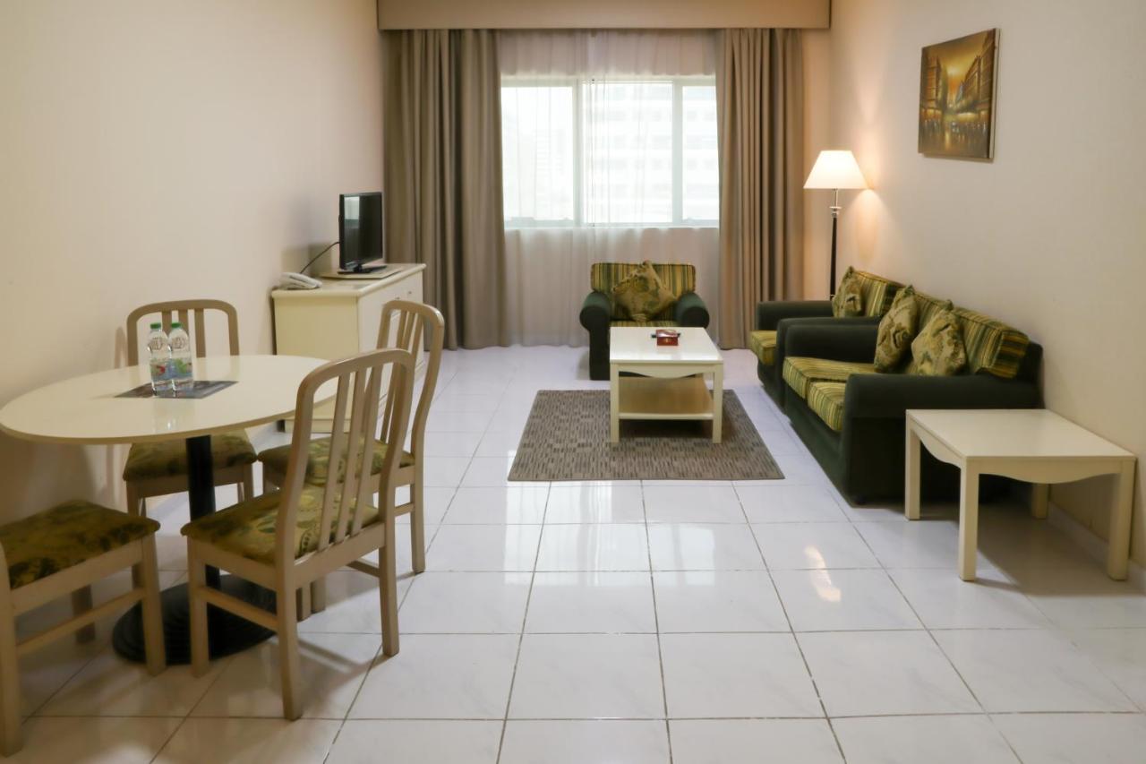 Wescott Pearl Hotel Apartments Dubai Exteriör bild