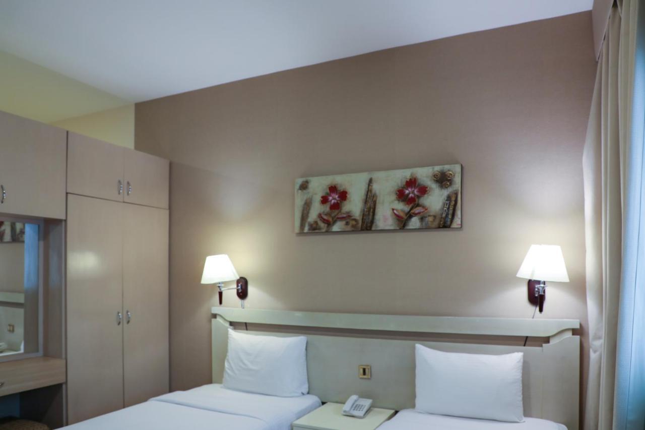 Wescott Pearl Hotel Apartments Dubai Exteriör bild