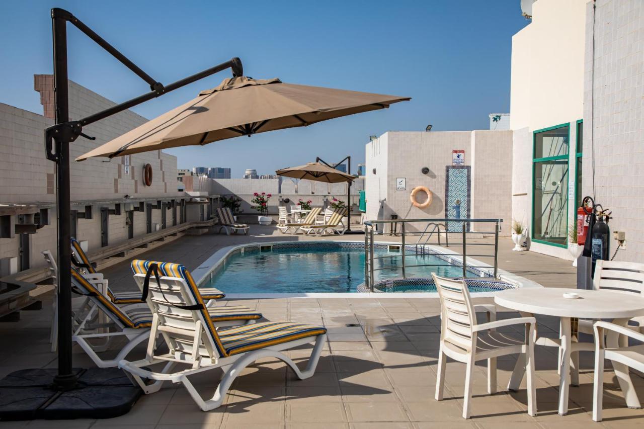 Wescott Pearl Hotel Apartments Dubai Exteriör bild